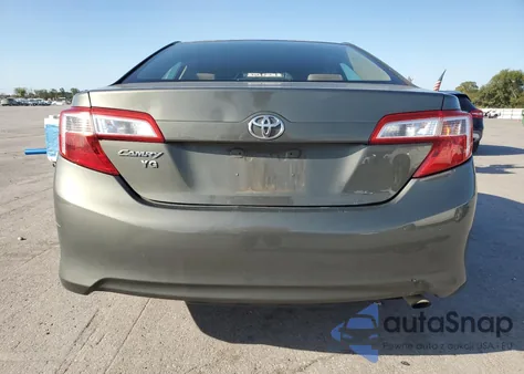 2012 Toyota Camry Base z USA, uszkodzony, nr VIN 4T1BF1FK2CU513216
